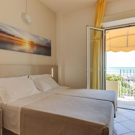 Savoia Hotel Мизано-Адриатико Экстерьер фото